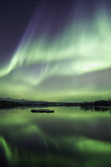Polarlicht über einem See