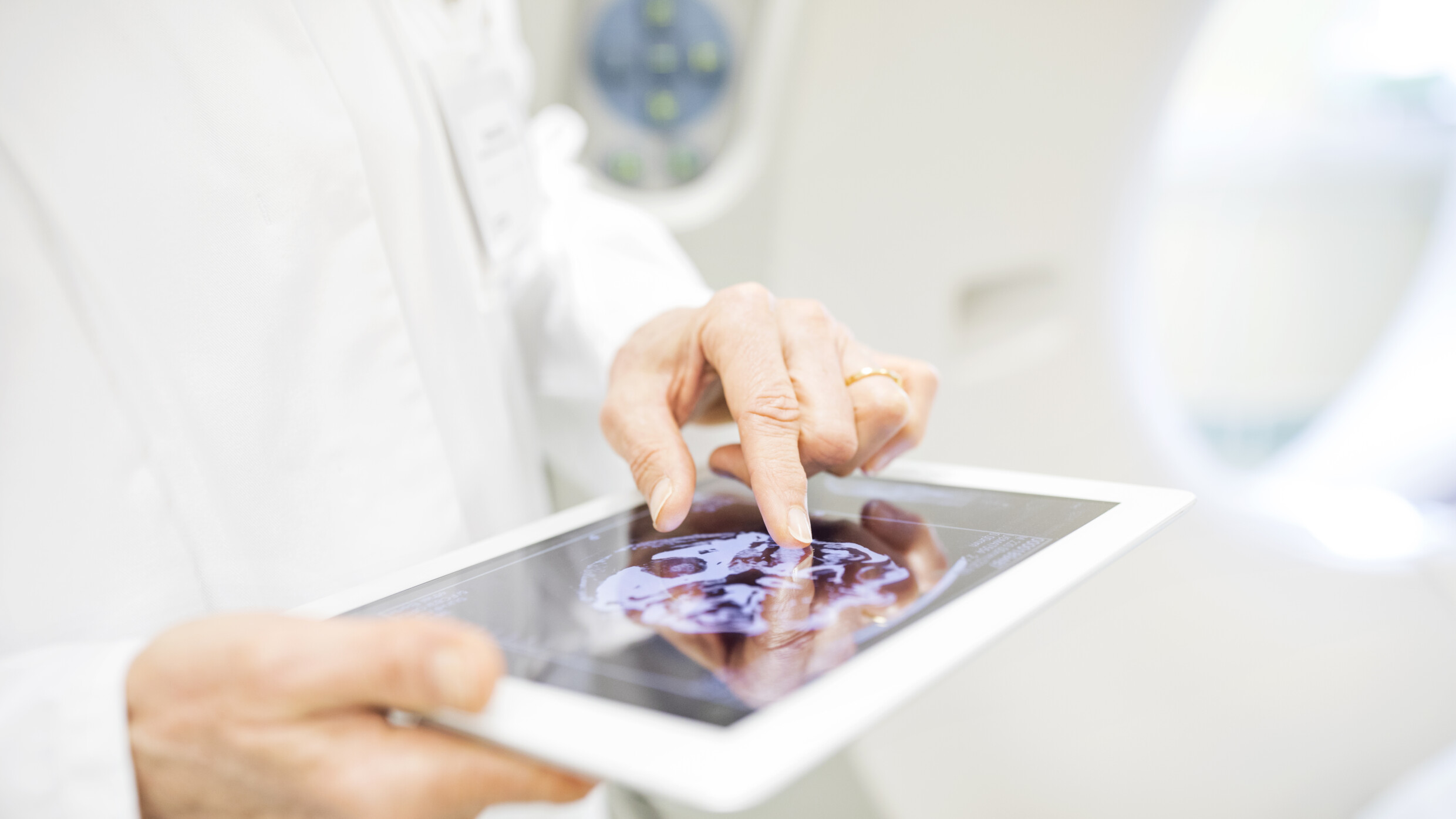 X-ray image analysis on tablet